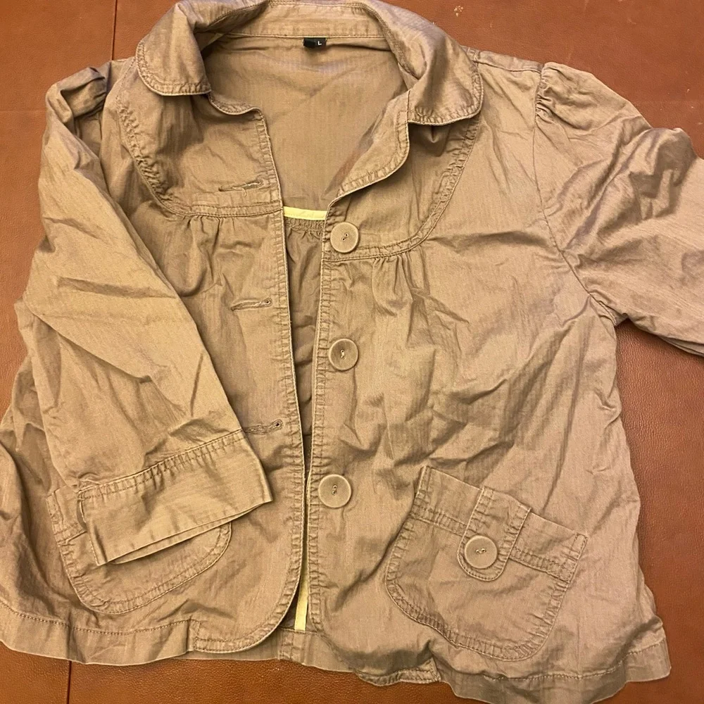 Tan Jacket - Picture 1 of 1